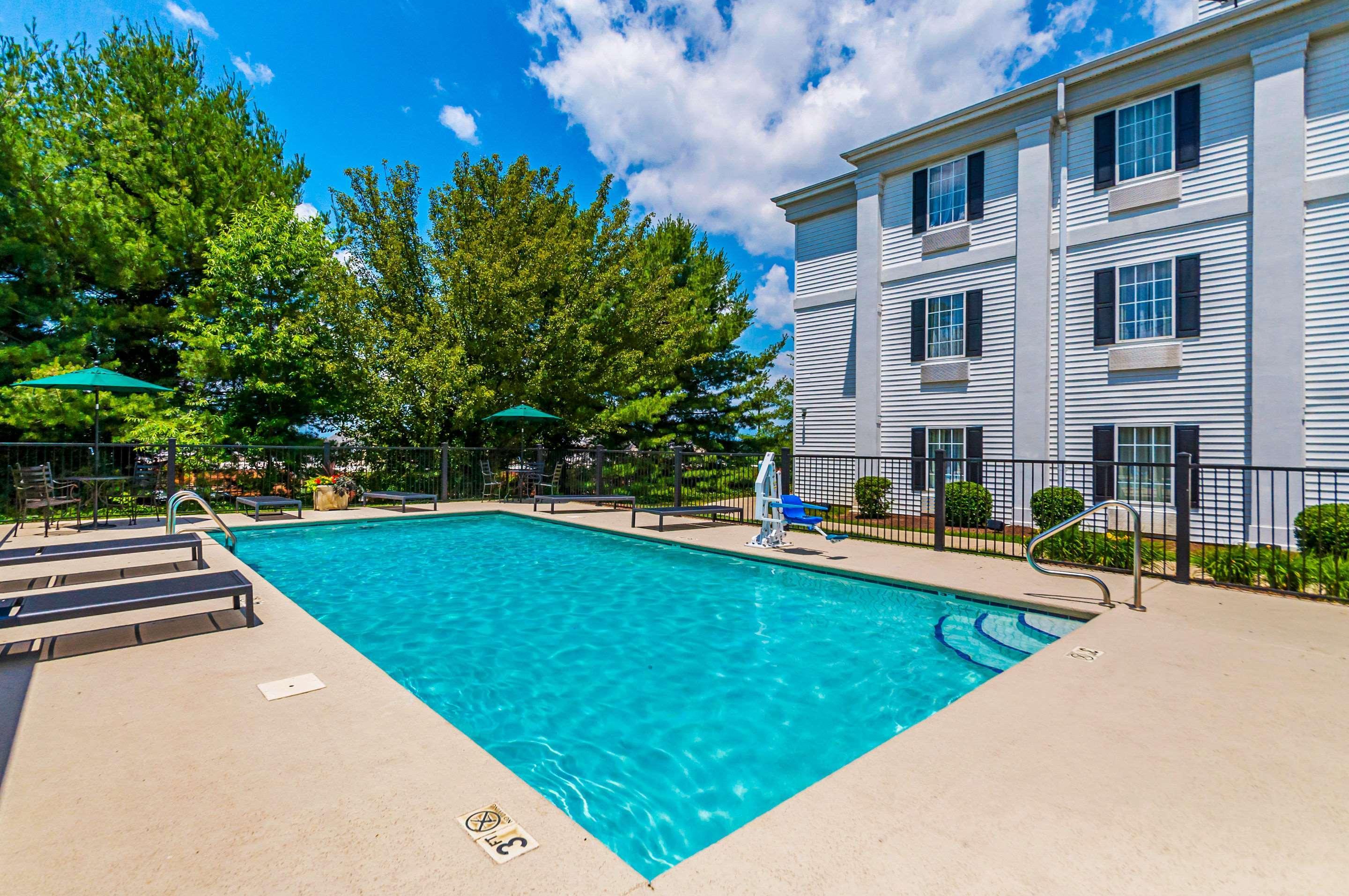 Quality Inn Harrisonburg I-81 Exterior photo