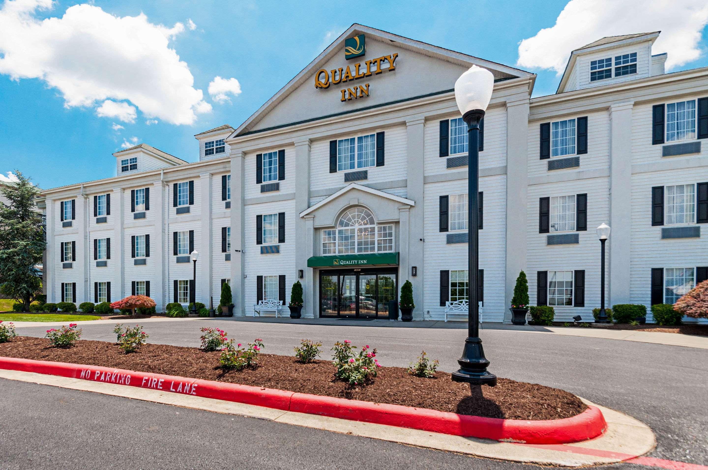 Quality Inn Harrisonburg I-81 Exterior photo