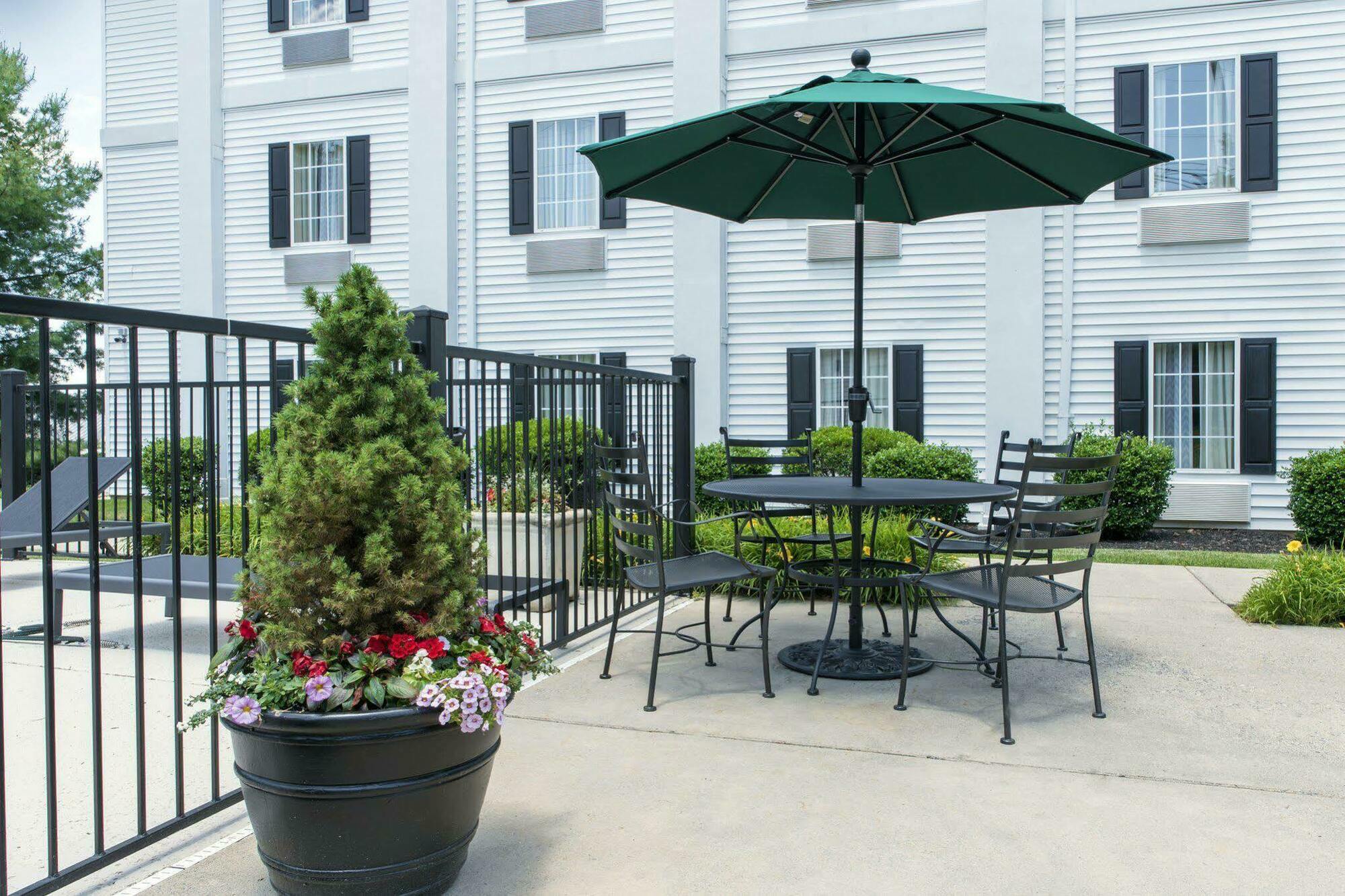 Quality Inn Harrisonburg I-81 Exterior photo